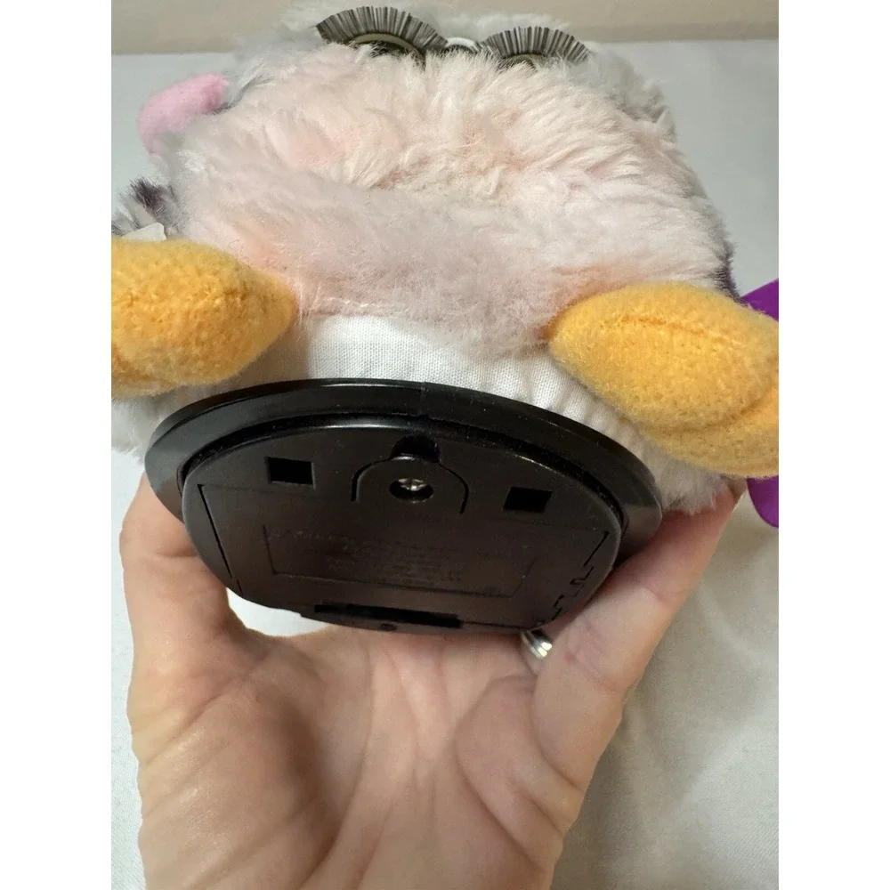 Furby 1998 Gray & Pink Snow Leopard Model 70-800 Tiger Electronic Works BOX/TAG